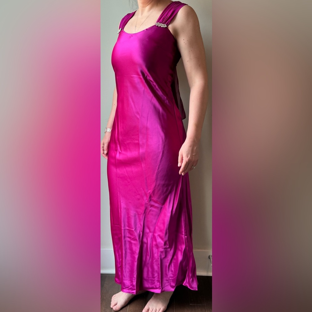 Betsy & Adam Pink V-Neck Sleeveless Gown
